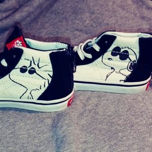 Vans toddler Peanuts sneakers 7.5